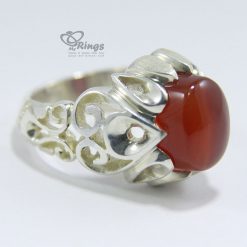 حجر العقيق اليمني الأحمر مع خاتم فضة مصنوع يدوياً