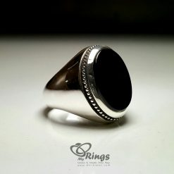 Black Yemeni Akeek Jaz With Handmade Silver Ring