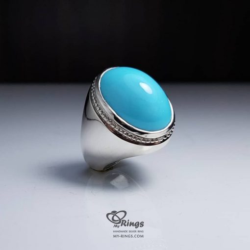 Exquisite Turquoise With Handmade Silver Ring