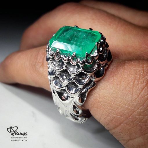 Very Beautiful Natural Emerald With Handmade Silver Ring