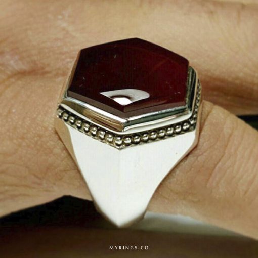 Hexagonal Red Yamani Aqeeq With Silver Ring MR0313