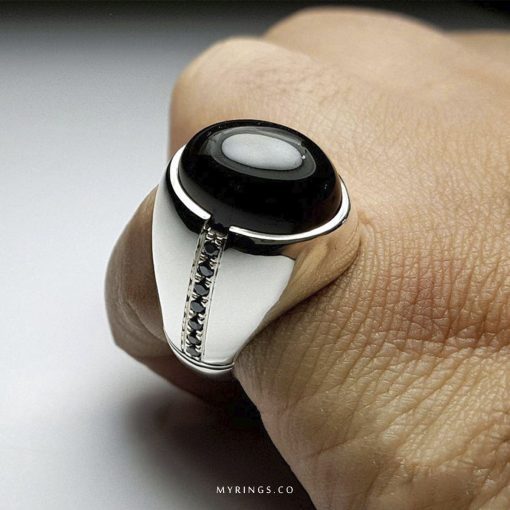 High Class Black Yamani Aqeeq With Handmade Silver Ring